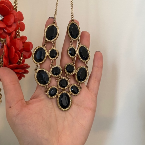 Statement necklace - Picture 3 of 3